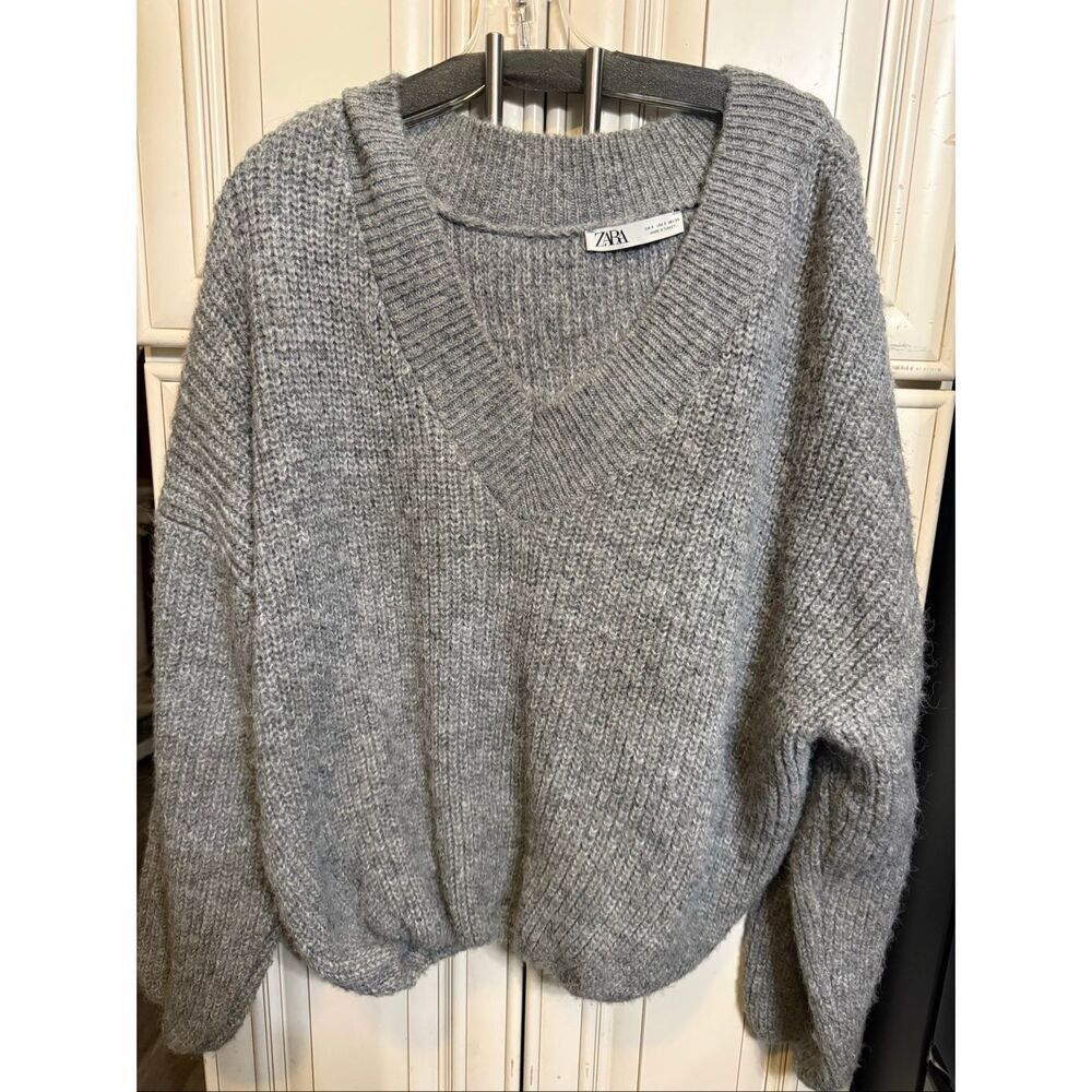 Zara Women's Ribbed Knit V-Neck Long Sleeve Pullover Sweater Gray Size Small